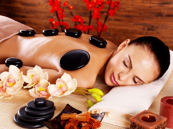 MASSAGE AUX PIERRES CHAUDES